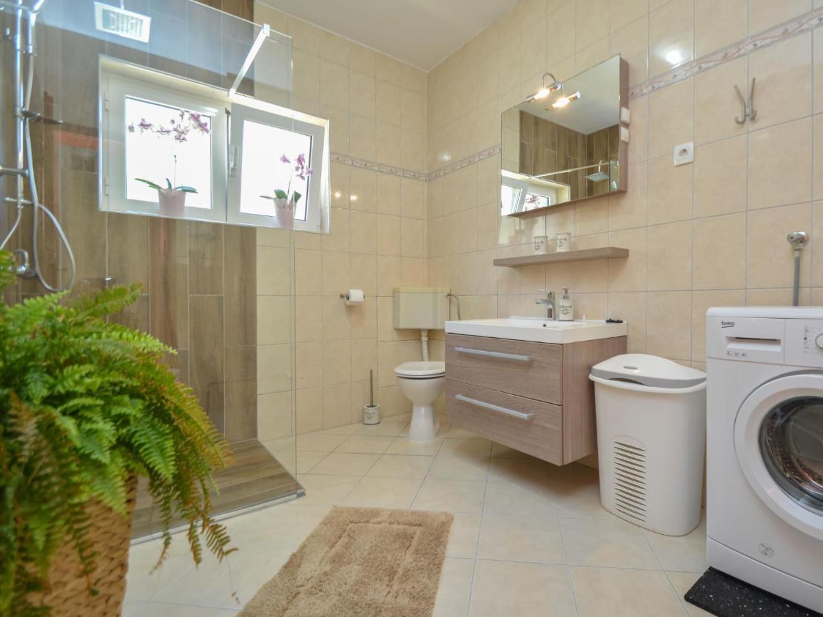 Holiday Home Valdor By Interhome Sovlje Kültér fotó
