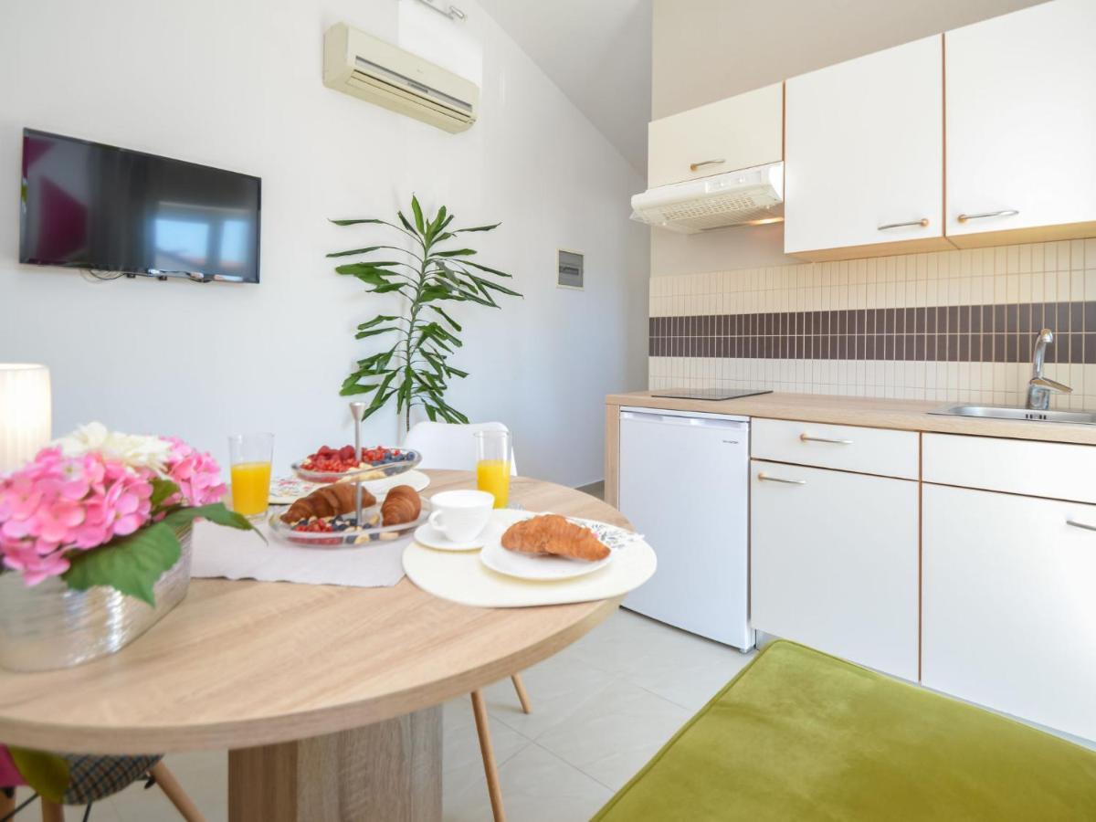 Holiday Home Valdor By Interhome Sovlje Kültér fotó